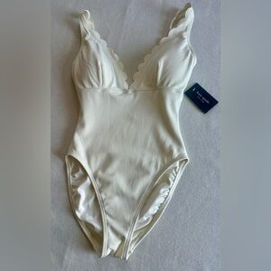 NWT KATE SPADE Plunge One Piece Swimsuit | Pique Scalloped Adjustable Straps S